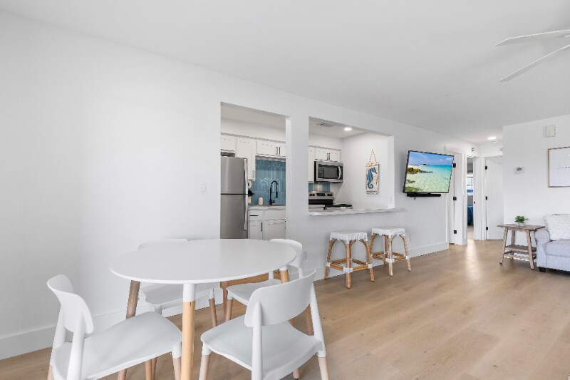 Building Photo - 174 Trinidad St