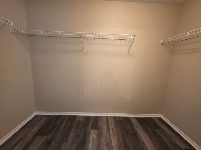 Building Photo - 748 Maccabe Ave