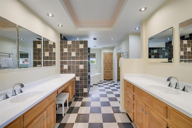 Building Photo - 5731 Misty Hill Cove