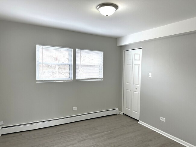 Building Photo - 8635 84th Ct