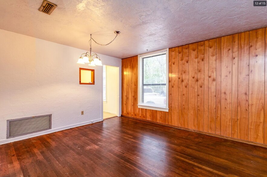 Building Photo - 1009 NW 11th Ave