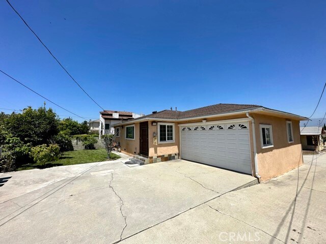 Building Photo - 339 Peach St