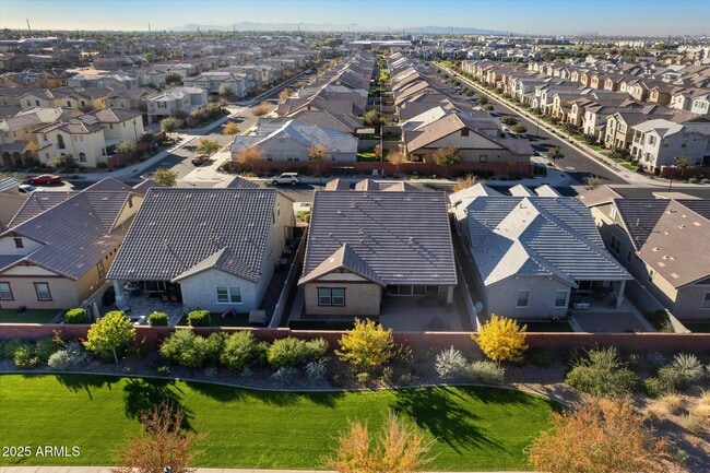 Building Photo - 2527 S Quaintance St