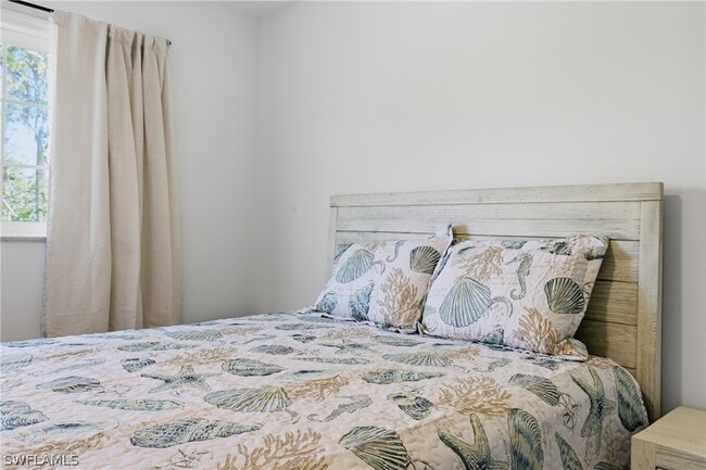 Building Photo - 1046 Periwinkle Way