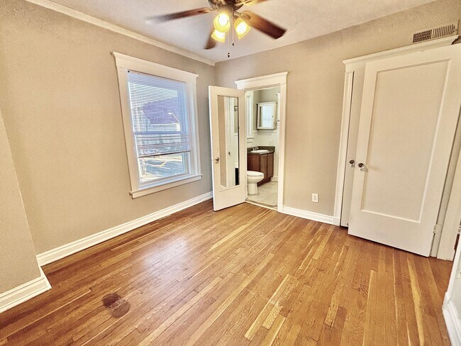 Building Photo - The Belmar