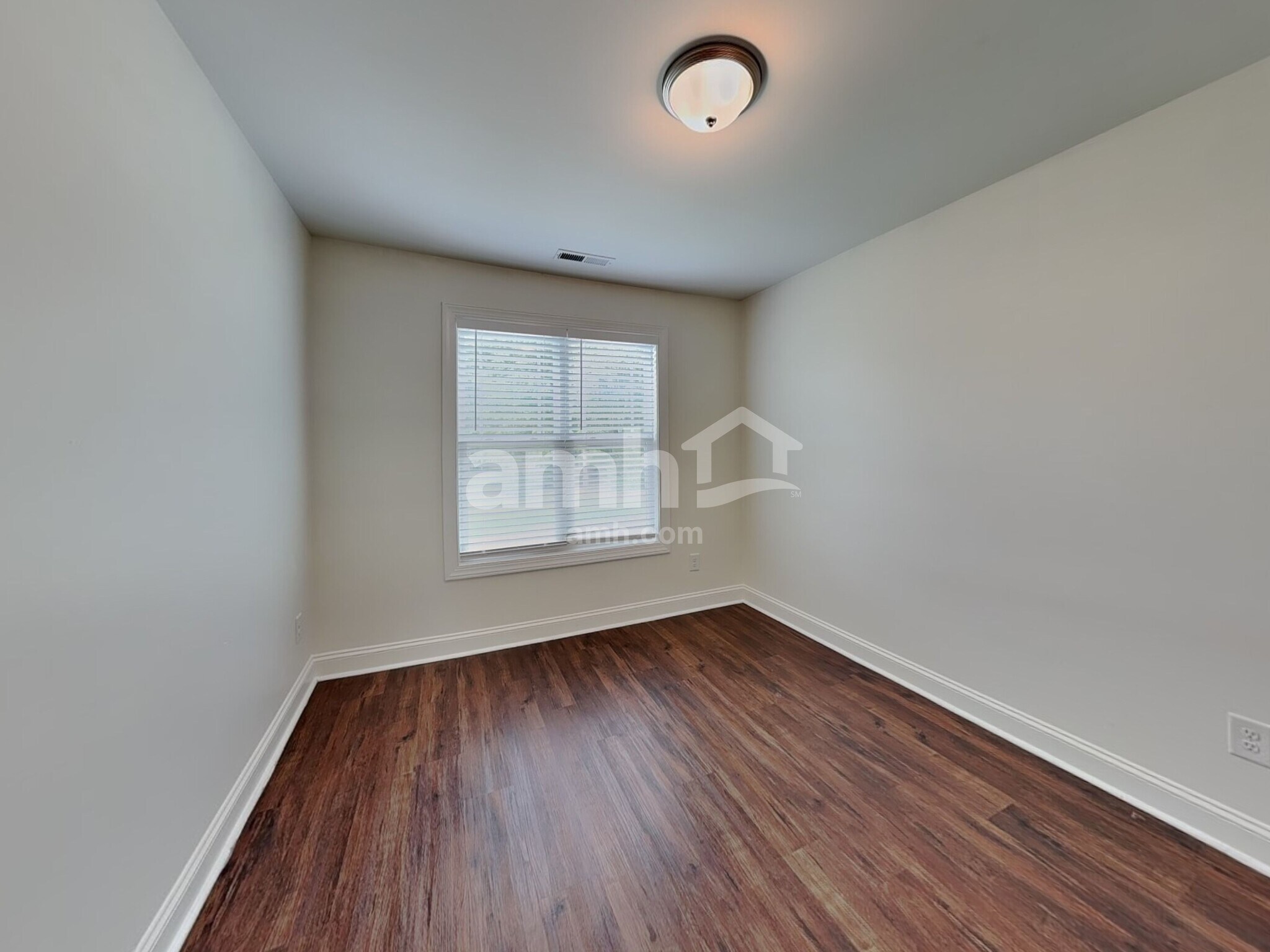 Building Photo - 112 White Ash Ln