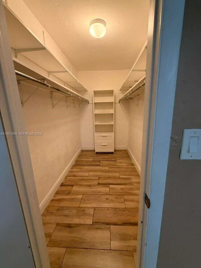 Building Photo - 13858 SW 90th Ave