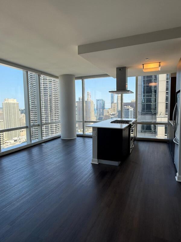 Building Photo - 113 W Wacker Dr