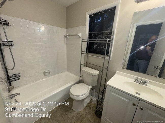 Building Photo - 918 Dandridge Dr