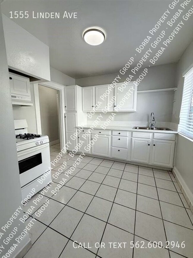 Building Photo - 1555 Linden Ave