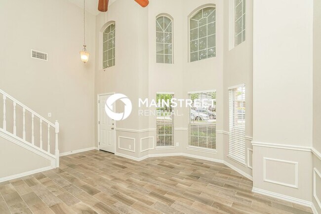 Building Photo - 4 Bedroom Pet-Friendly Home in Cedar Hill, TX with Main Street Renewal