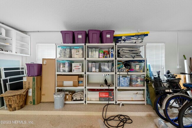 Building Photo - 670 Sherry Dr