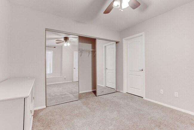 Building Photo - 9325 W Desert Inn Rd