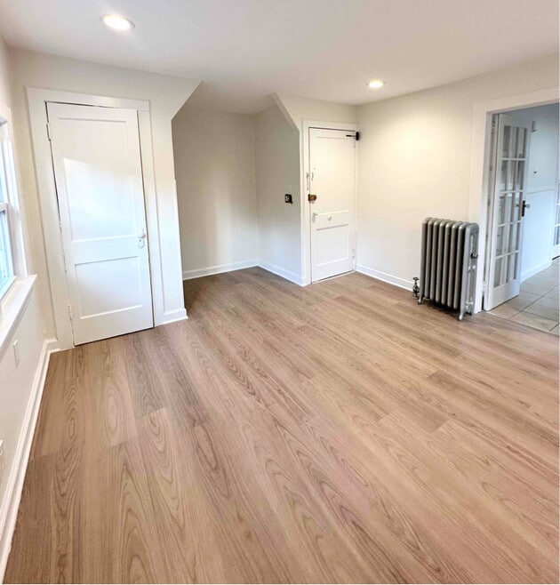 Building Photo - 75 Willowdale Ave