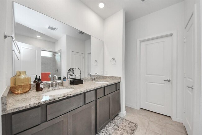 Building Photo - 21630 Heather Elm Dr