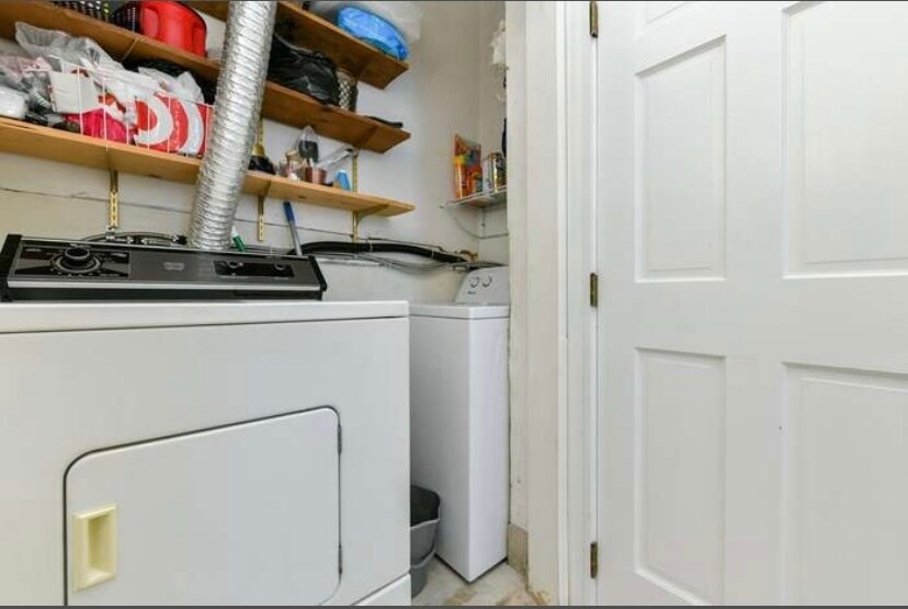 Building Photo - 102 W 3rd St