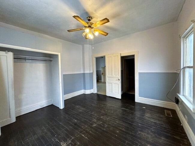 Building Photo - 72 S 300 E