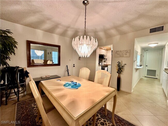 Building Photo - 555 Park Shore Dr