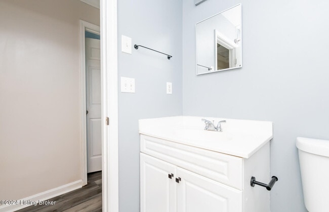 Building Photo - 120 Franklin Ave