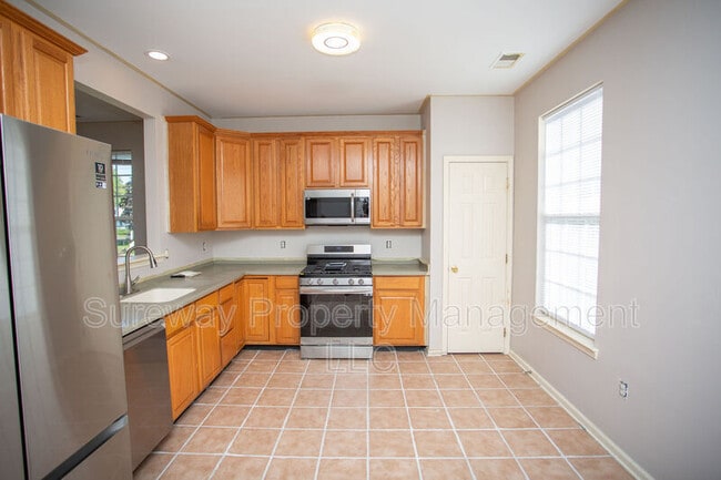 Building Photo - 102 Brandywine Dr