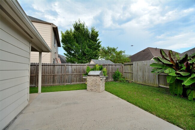 Building Photo - 9238 Clearwood Landing Blvd