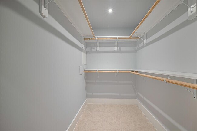 Building Photo - 1014 Fleetwood Pl Dr