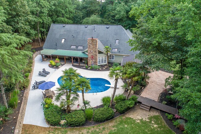 Building Photo - 29 Dean Rd SE