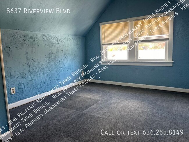 Building Photo - Large 4 Bedroom Property Is Waiting For Yo...