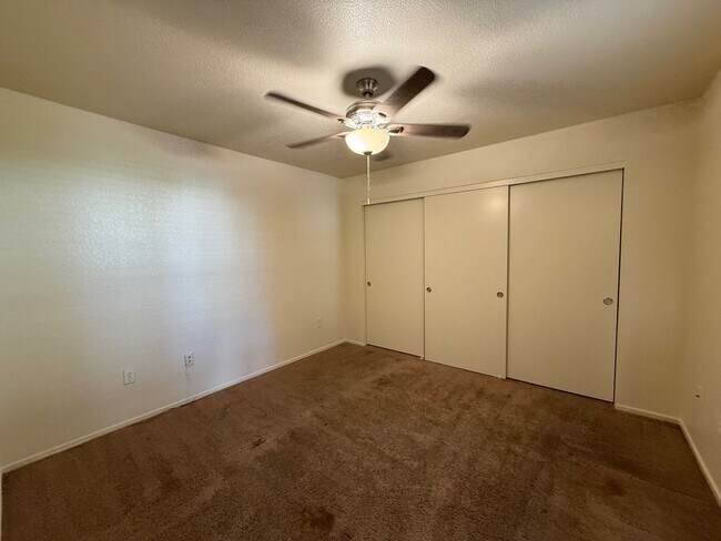 Building Photo - TWO BEDROOM TWO BATH GROUND FLOOR CORNER CONDO