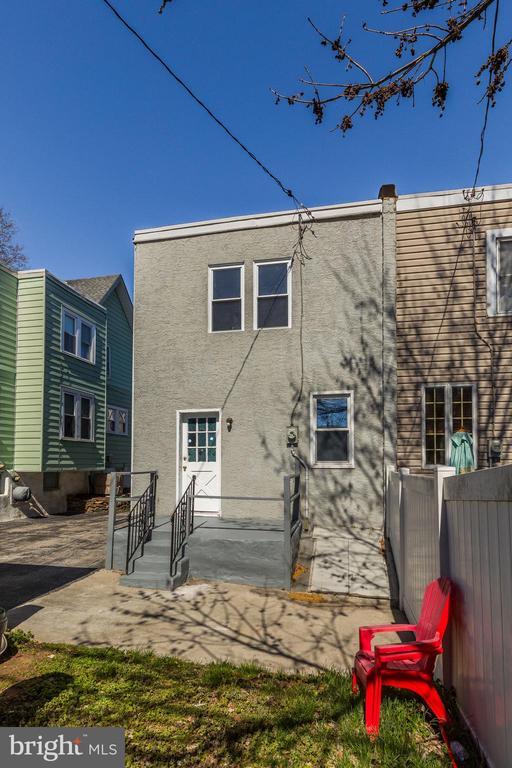 Building Photo - 4056 Ellendale Rd