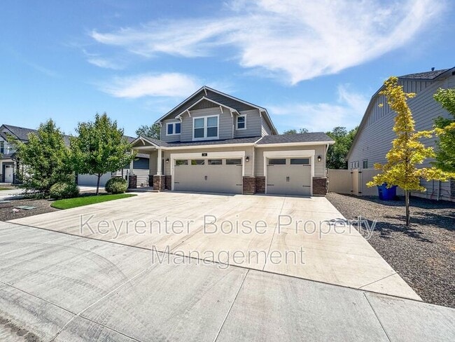 Primary Photo - 34 N Mingus Ave