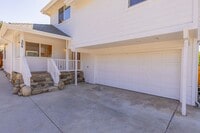 Building Photo - Meiners Oaks Gem