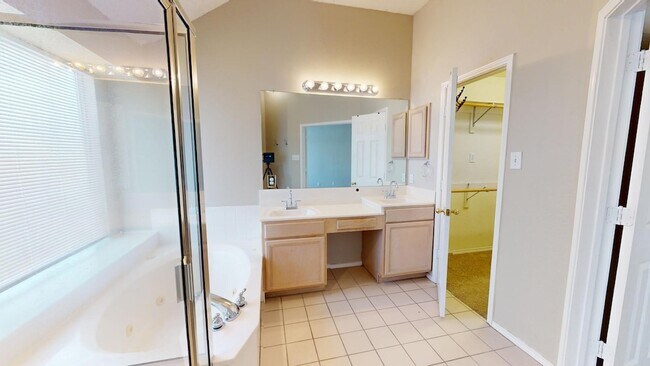Building Photo - 7812 Silver Sage Dr