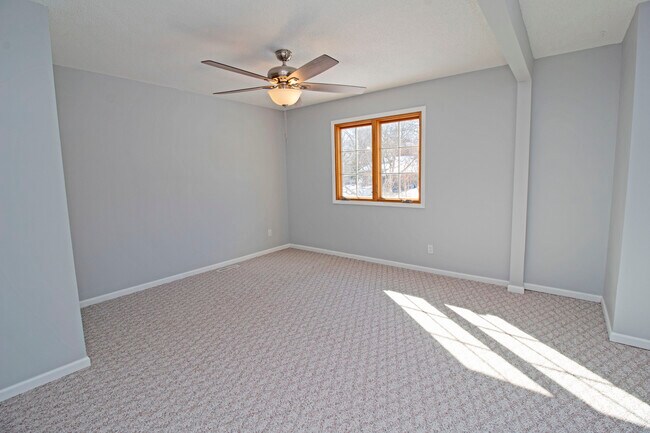 Building Photo - 7250 122nd Ave N