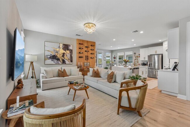 Building Photo - 117 Stone Cyn Dr