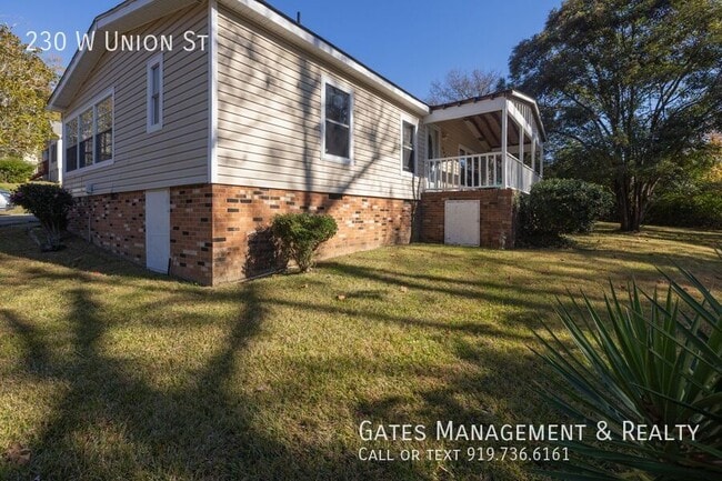 Building Photo - 230 W Union St