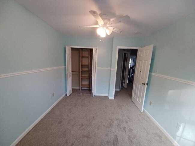 Building Photo - 8028 Valleys Crest Ct
