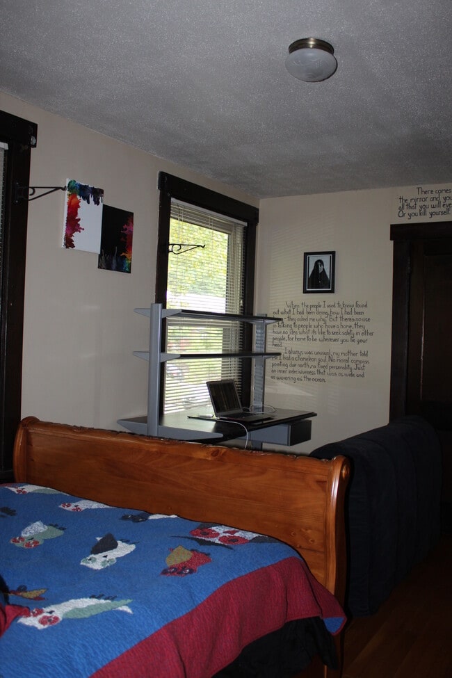 Building Photo - 1004 Winterton St