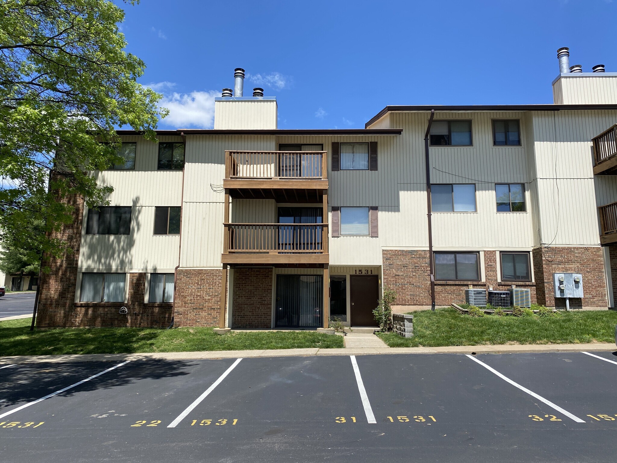 Building Photo - 1531 Springlet Ct