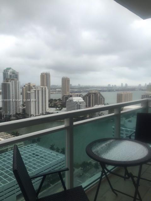 Building Photo - 950 Brickell Bay Dr