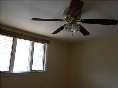 Building Photo - 909 Gaskill Ave