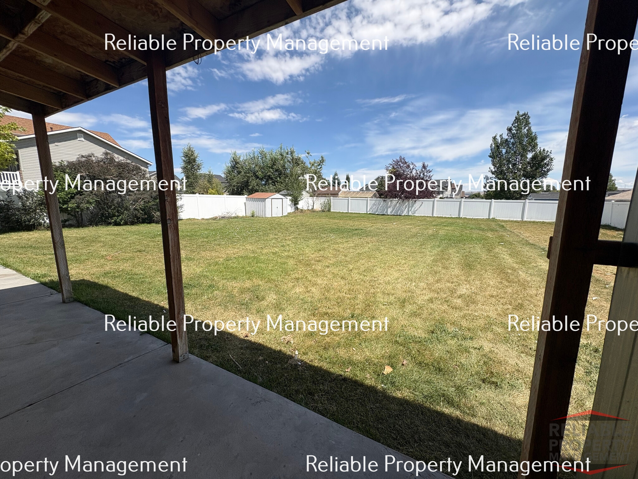 Building Photo - 1060 Stevens Dr
