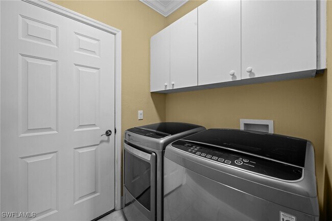 Building Photo - 5896 3 Iron Dr