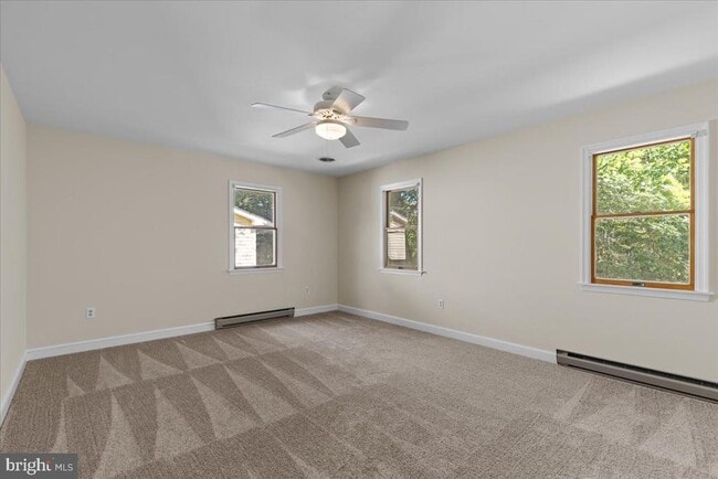 Building Photo - 786 Masons Beach Rd