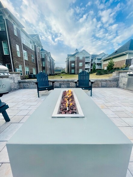 Primary Photo - Palisades at Duncan