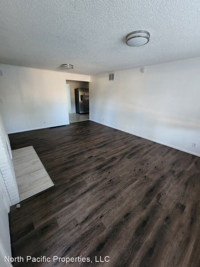 Building Photo - 4 br, 1 bath House - 10811 55th Ave S