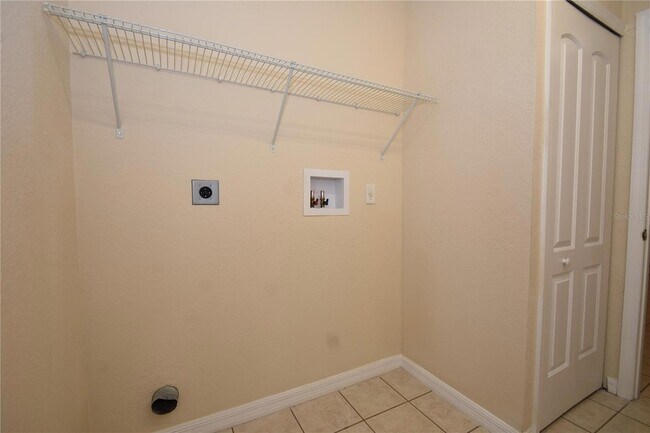 Building Photo - 11 Zenith Ct