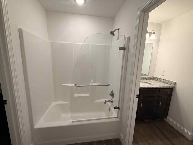 Building Photo - 329 E Greystone Square