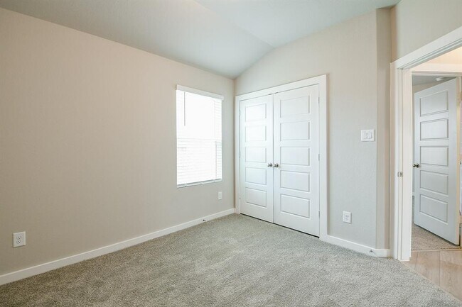 Building Photo - 18743 Etta Pnes Cir