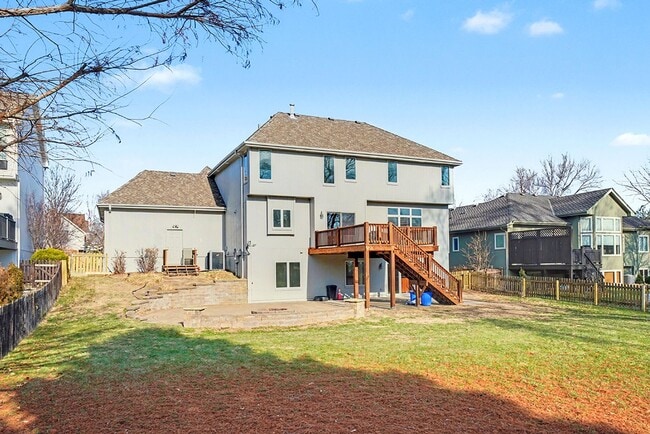 Building Photo - Spacious 4br/4.5 ba Home in Millard Mission Park Neighborhood. Huge Yard, 3 Car Garage